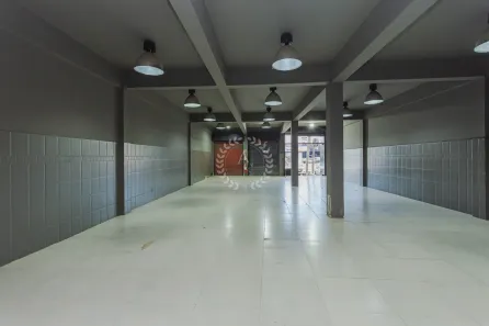 Ponto Comercial para alugar, 438m² no São João, Porto Alegre