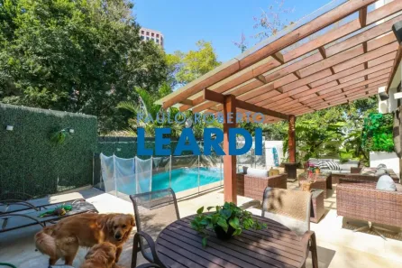 Casa de Condomínio com 3 Quartos à venda, 558m² no Jardim Panorama, São Paulo