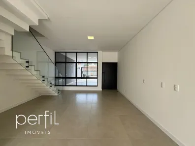 Sobrado com 3 Quartos à venda, 171m² no Santo Antônio, Joinville