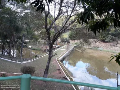 Fazenda/Sítio com 3 Quartos à venda, 100m² no Jardim Estância Brasil, Atibaia