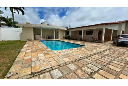 Casa com 4 Quartos à venda, 466m² no Candelária, Natal