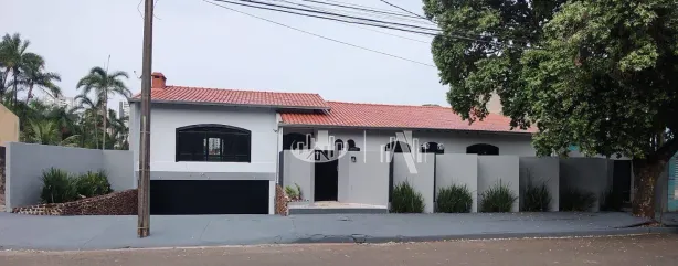 Casa com 3 Quartos à venda, 447m² no Champagnat, Londrina