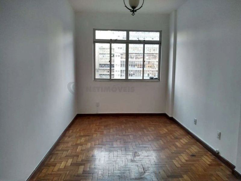Apartamento com 2 quartos — Centro, Belo Horizonte