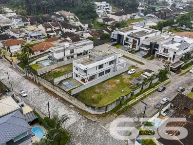 Casa de Condomínio com 3 Quartos à venda, 305m² no Glória, Joinville