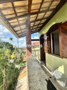 Casa com 4 Quartos para alugar, 360m² no Fonte Grande, Contagem