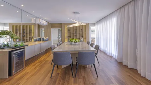 Apartamento com 3 Quartos à venda, 247m² no Vila Embaré, Valinhos
