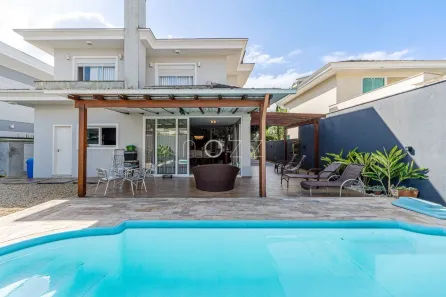 Casa de Condomínio com 3 Quartos à venda, 453m² no Floresta, Joinville