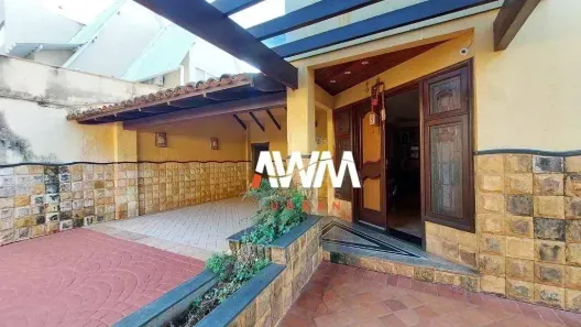 Sobrado com 4 Quartos à venda, 338m² no Setor Jaó, Goiânia