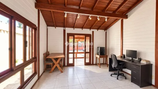 Casa com 2 Quartos à venda, 160m² no Armação do Pântano do Sul, Florianópolis