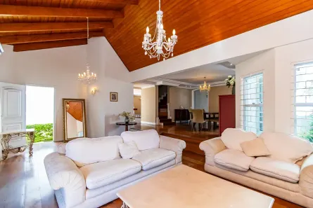 Sobrado com 6 Quartos à venda, 550m² no Jardim das Américas, Curitiba