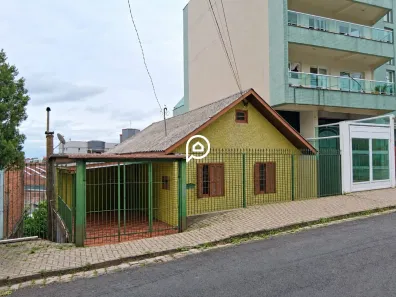 Casa com 2 Quartos para alugar, 60m² no Floresta, Caxias do Sul