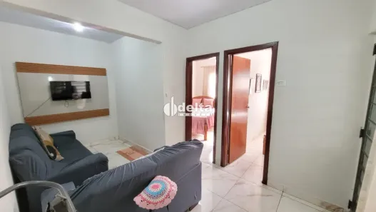 Casa com 2 Quartos à venda, 110m² no Martins, Uberlândia