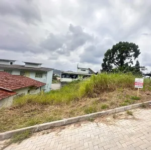 Lote/Terreno à venda, 320m² no Bateas, Brusque