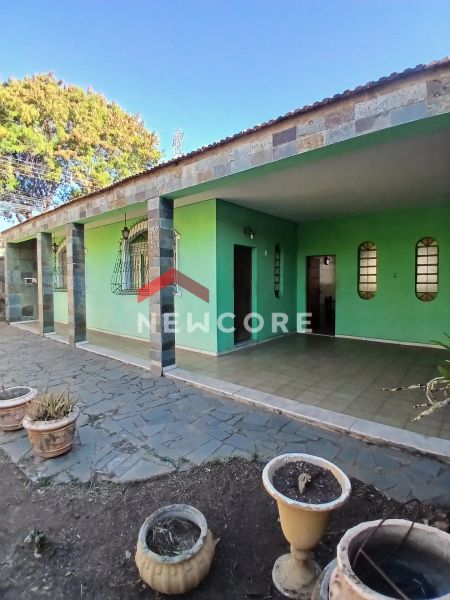 Casa com 3 quartos — Santa Terezinha, Belo Horizonte