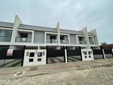 Casa com 3 Quartos para alugar, 142m² no Centro, Balneário Piçarras