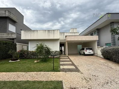 Casa de Condomínio com 3 Quartos à venda, 201m² no Jardins Valência, Goiânia