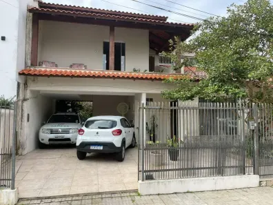 Casa com 4 Quartos à venda, 213m² no Balneário, Florianópolis