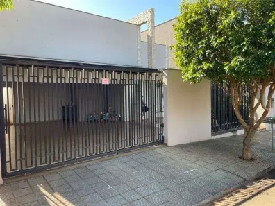 Casa com 3 Quartos à venda, 240m² no São Francisco, Ibiporã