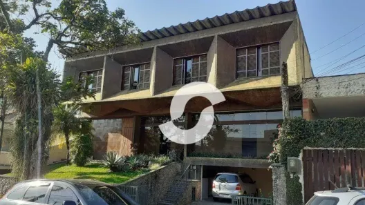 Casa com 4 Quartos à venda, 435m² no São Francisco, Niterói