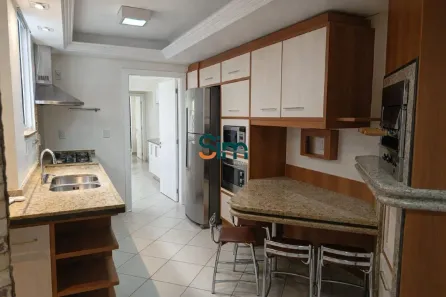 Apartamento com 3 Quartos para alugar, 240m² no Santa Maria, Chapecó