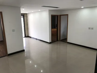Sobrado com 5 Quartos à venda, 267m² no Jardim Laguna, Contagem