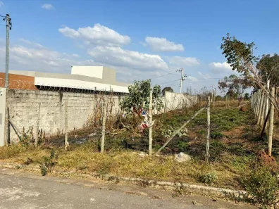 Lote/Terreno à venda, 200m² no , Mateus Leme