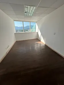 Sala Comercial para alugar, 24m² no Recreio dos Bandeirantes, Rio de Janeiro