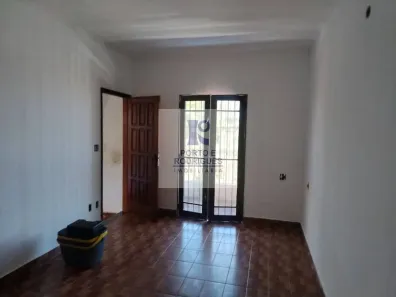 Casa com 3 Quartos para alugar, 147m² no Vila Georgina, Campinas