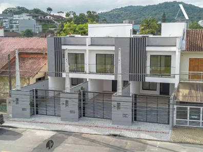 Casa com 3 Quartos à venda, 146m² no Saguaçu, Joinville