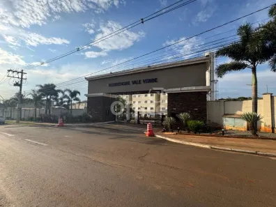 Apartamento com 2 Quartos para alugar, 49m² no Vila Fabril, Anápolis