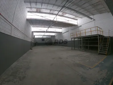 Galpão/Depósito/Armazém para alugar, 810m² no Conceição, Diadema