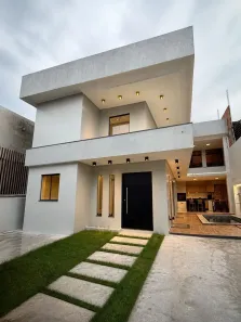 Casa com 4 Quartos à venda, 268m² no Alvorada, Manaus