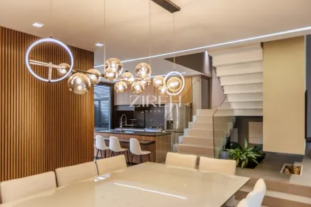 Casa de Condomínio com 4 Quartos à venda, 229m² no Ahú, Curitiba