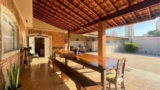 Casa com 2 Quartos à venda, 183m² no Vila Viotto, Jundiaí
