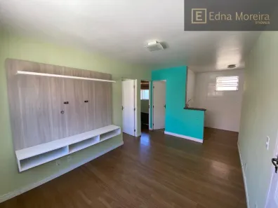 Apartamento com 2 Quartos para alugar, 60m² no Jacaré, Cabo Frio