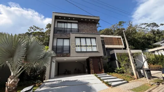Casa de Condomínio com 3 Quartos à venda, 229m² no Vila Nova, Joinville