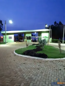 Fazenda/Sítio com 3 Quartos à venda, 160m² no Setor Central, Guapó