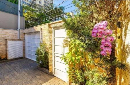 Sobrado com 4 Quartos à venda, 220m² no Jardim Paulistano, São Paulo