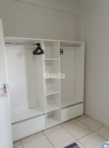Apartamento com 2 Quartos à venda, 46m² no Chácaras Tubalina e Quartel, Uberlândia
