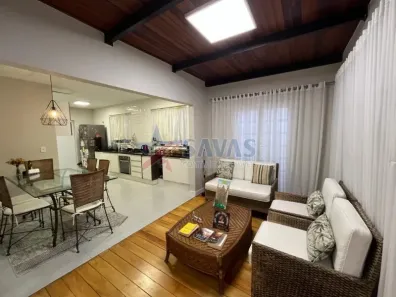 Casa com 3 Quartos à venda, 419m² no Agronômica, Florianópolis