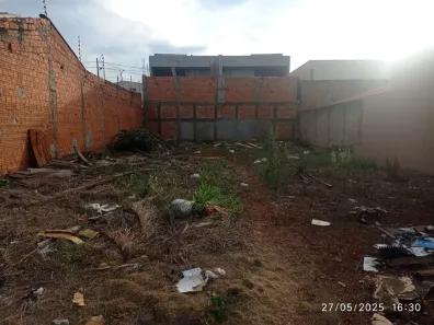 Lote/Terreno à venda, 250m² no Conjunto Farid Libos, Londrina