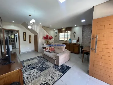 Sobrado com 3 Quartos à venda, 132m² no Embaré, Santos