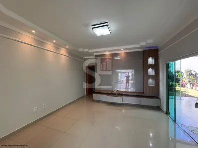 Casa com 3 Quartos à venda, 164m² no Novo Mundo, Uberlândia