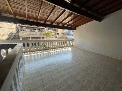 Sobrado com 2 Quartos para alugar, 168m² no Jardim Marek, Santo André