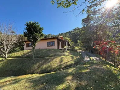 Casa com 2 Quartos à venda, 200m² no Pedro do Rio, Petrópolis