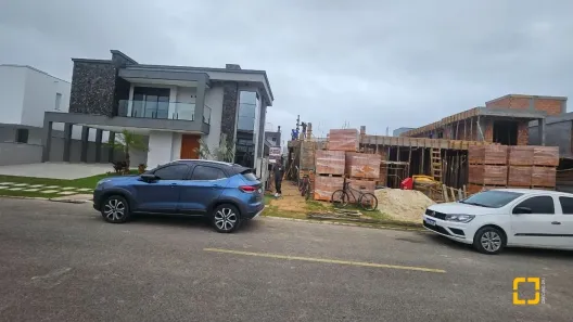 Casa de Condomínio com 3 Quartos à venda, 239m² no São João do Rio Vermelho, Florianópolis