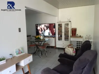 Casa com 2 Quartos à venda, 66m² no Vila João Pessoa, Porto Alegre