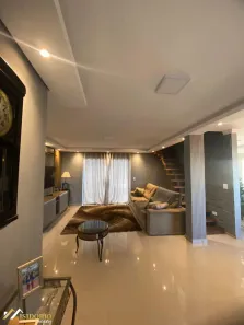 Sobrado com 4 Quartos à venda, 243m² no Osasco, Colombo