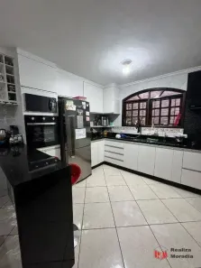 Casa com 3 Quartos à venda, 215m² no Metalúrgicos, Osasco