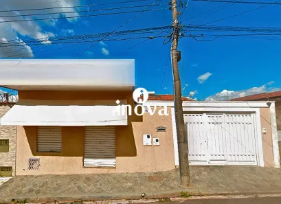 Casa com 3 Quartos à venda, 192m² no Conjunto Costa Telles II, Uberaba